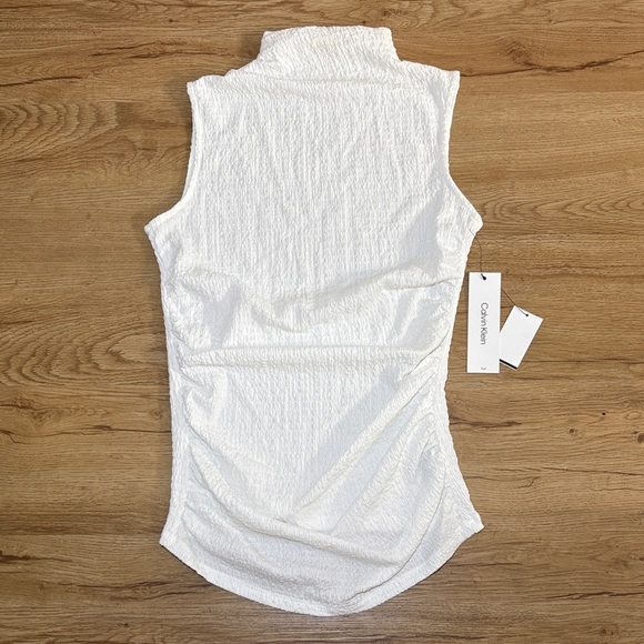 Calvin Klein Sleeveless White Textured Top - Picture 1 of 7